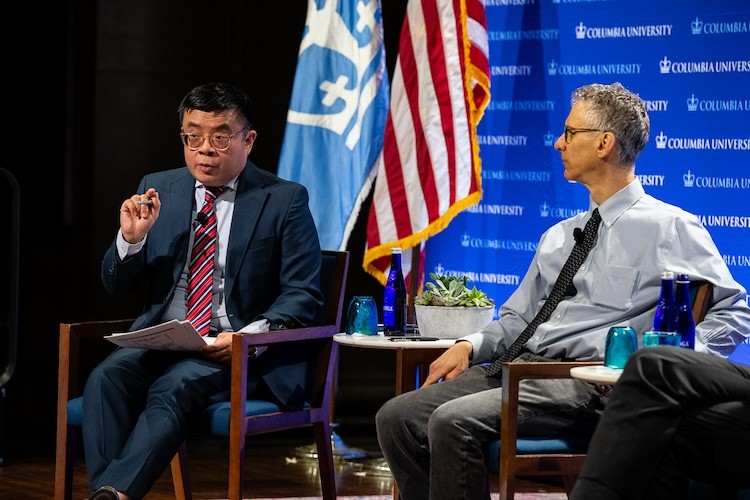 Moderator Sewell Chan of CJR in conversation with panelist Andrew Gelman. Photo credit: Cole Giordano Two men