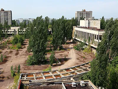  Miriam Wasser, '14 M.S., provided first-hand accounts of the ruins of Chornobyl. 