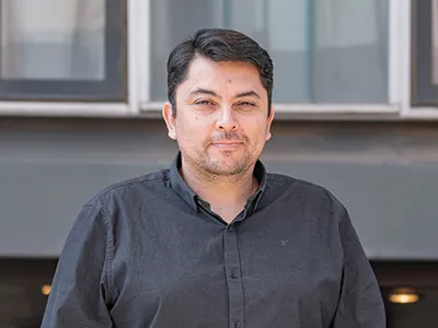 Headshot of Alejandro Rivera