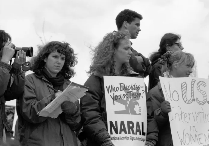 Raney Aronson-Rath reporting for The Daily Cardinal at the University of Wisconsin, Madison, in 1990. (photo: Peter Barreras)
