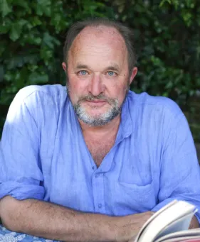 Photo of William Dalrymple. 